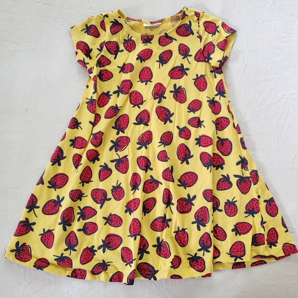Hanna Andersson 6/7 strawberry dress